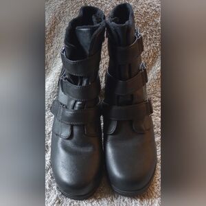 Khombo K-Comfort Women's Black Wedge Boots, Size 10